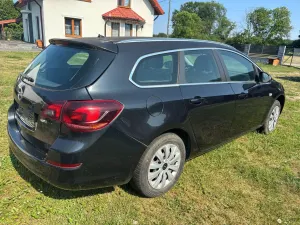 Opel Astra J (2009-2019) 1.7 CDTI DPF Sport 2012
