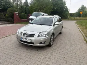 Toyota Avensis II (2003-2009) 2.0 D-4D Team 2007