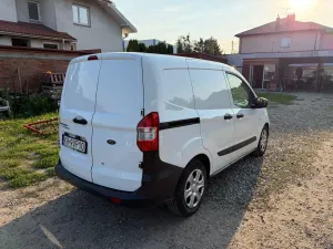 Ford Transit Courier 2021