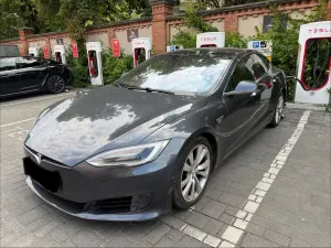 Tesla Model S 60 D 2016