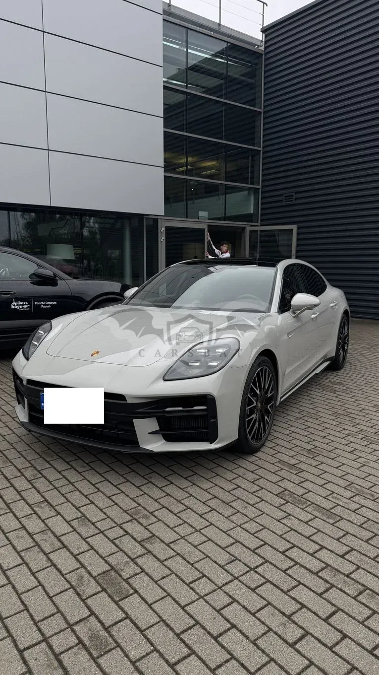 Porsche Panamera 4S 2025