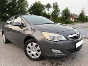 Opel Astra J (2009-2019) 1.4 T Essentia 2013
