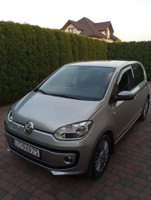Volkswagen Up! cheer 2013