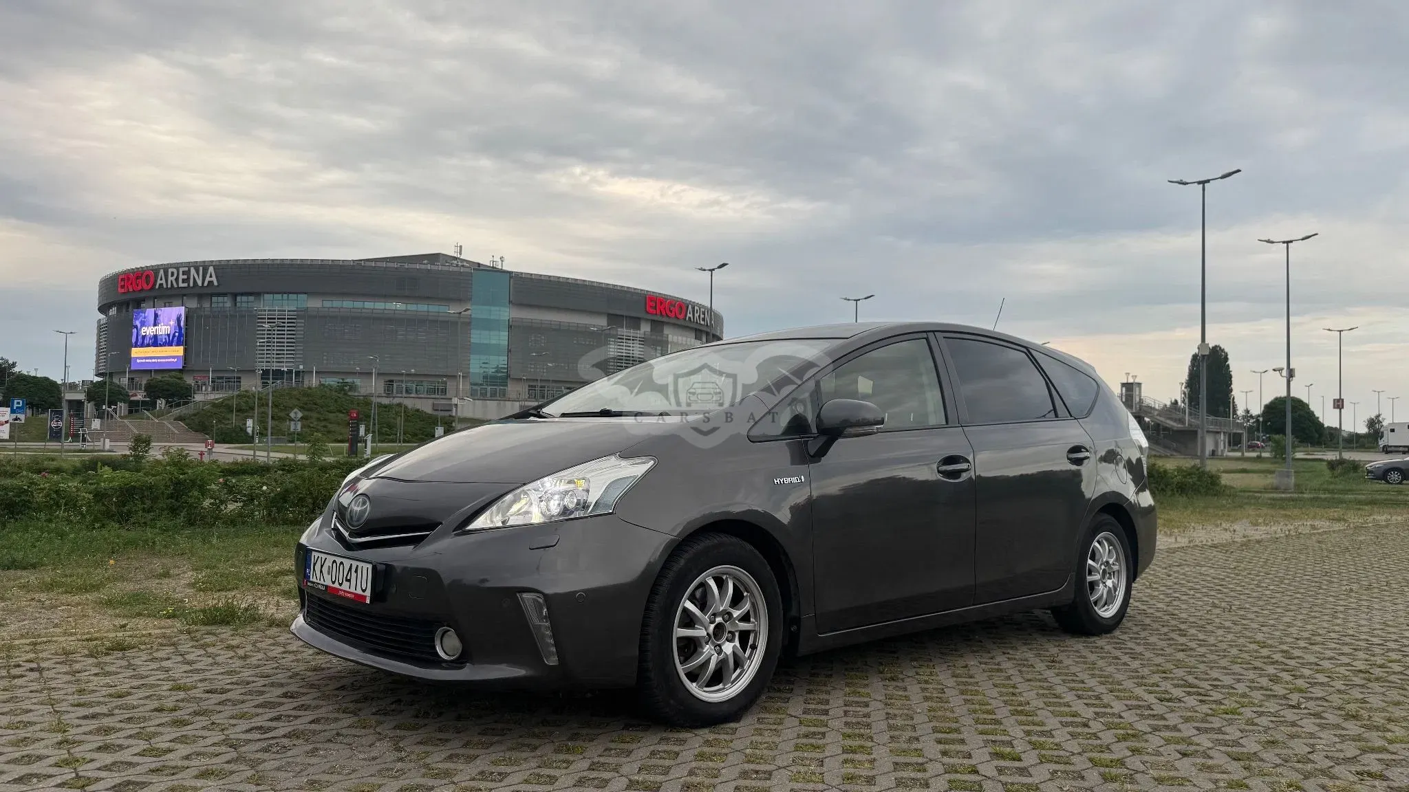 Toyota Prius ver-1-8-hsd-prestige-pcs 2012