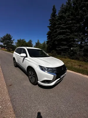 Mitsubishi Outlander III (2012-2022) 2019
