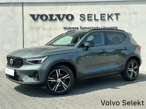 Volvo XC40 2025