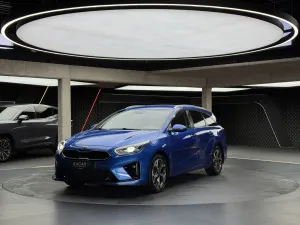 Kia Ceed III (2018-) 1.6 GDI PHEV L Business Line DCT 2021