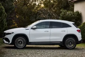 Mercedes-Benz EQA 250 66.5kWh AMG Line 2020