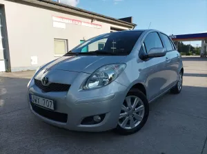Toyota Yaris II (2005-2011) 1.33 VVT-i Executive 2009