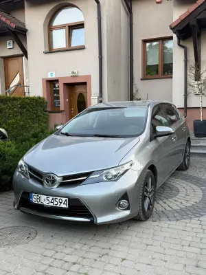 Toyota Auris II (2012-) 1.6 Edition 2014