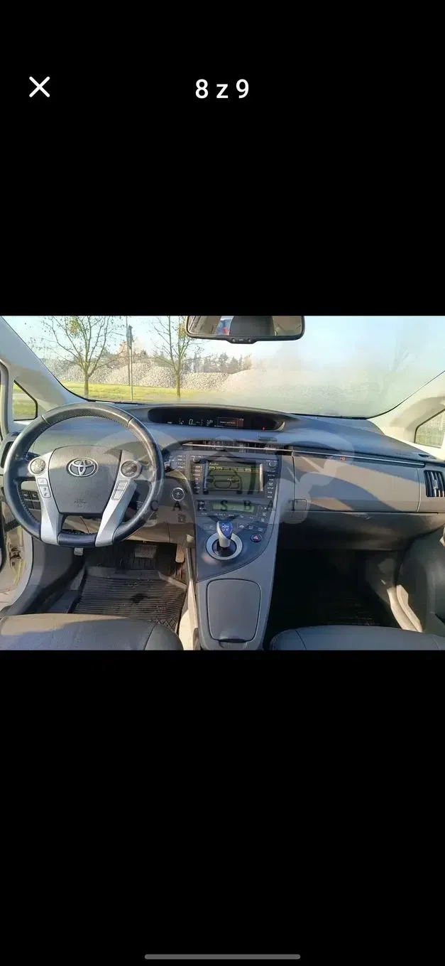 Toyota Prius III (2009-2015) 2011