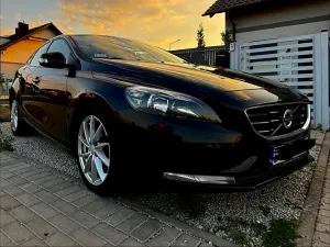 Volvo V40 II (2012-) D2 R-Design Summum 2012