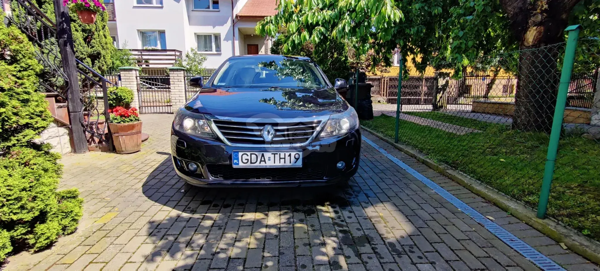 Renault Latitude (SM5) 2.0 dCi Privilege 2011