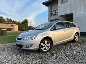 Opel Astra J (2009-2019) 2011