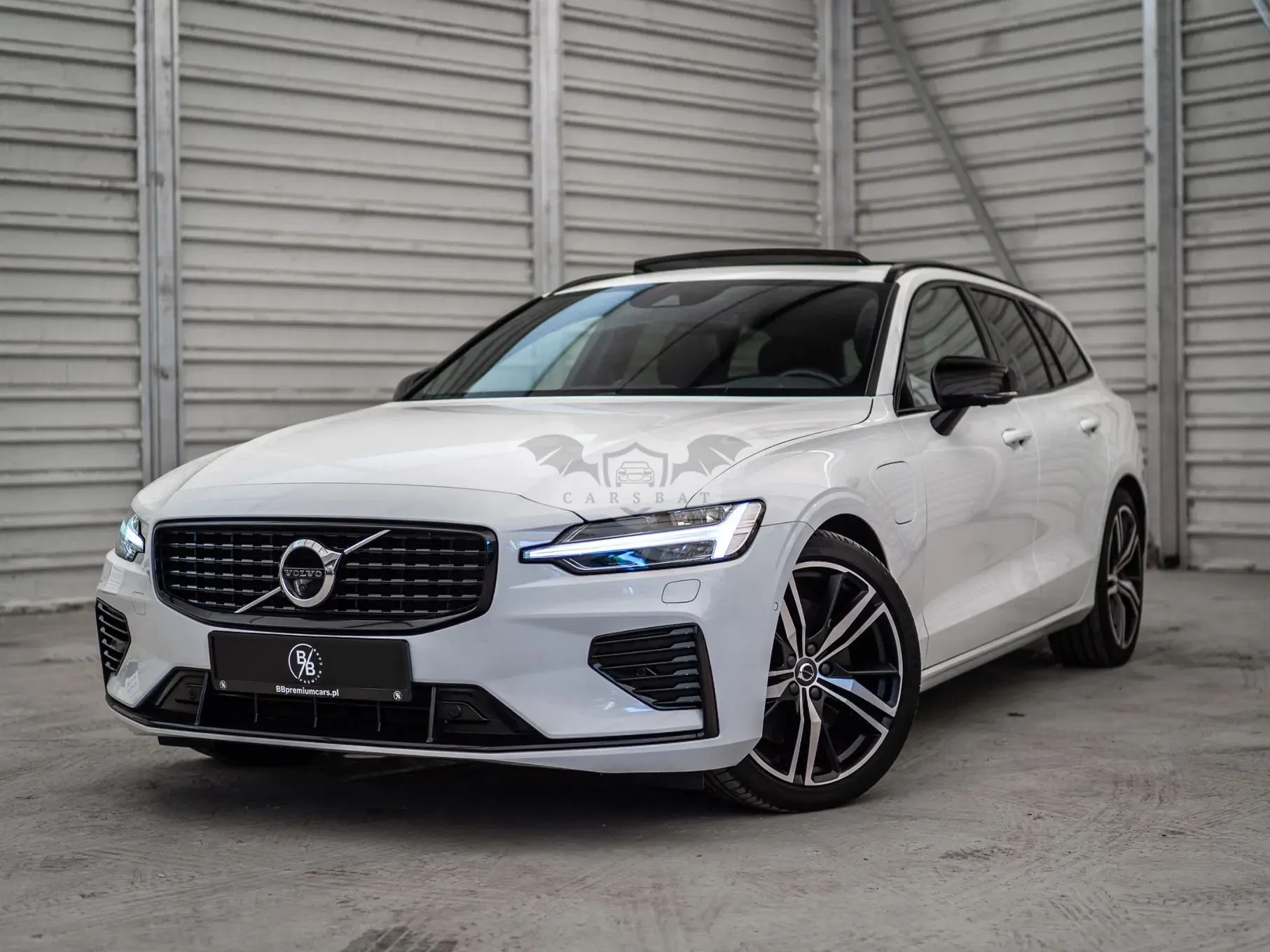Volvo V60 II (2018- ) T8 AWD Recharge Geartronic RDesign 2021