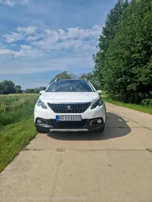 Peugeot 2008 I (2013-2019) 1.2 Pure Tech GPF Allure S&S EAT6 2017