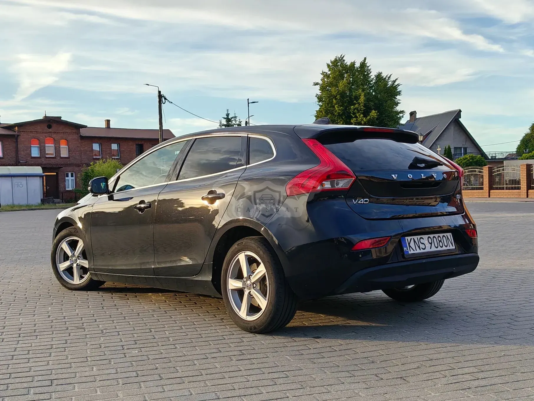 Volvo V40 II (2012-) D2 Momentum 2013