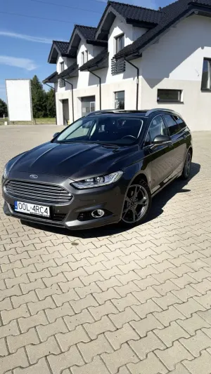 Ford Mondeo Mk5 (2014-) 2.0 TDCi Titanium 2015