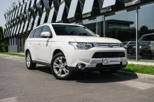 Mitsubishi Outlander III (2012-2022) 2.2 DID Intense 2014