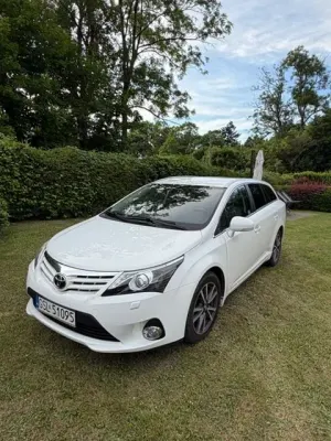 Toyota Avensis III (2009-) 1.8 Premium EU5 MS 2012