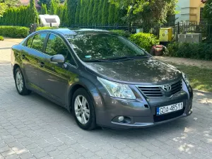 Toyota Avensis III (2009-) 1.8 Sol 2009