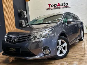 Toyota Avensis III (2009-) 1.8 Premium 2012