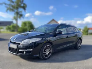 Renault Laguna III (2007-) 2012