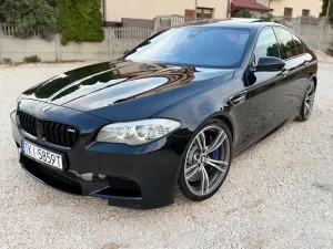 BMW M5 Standard 2012