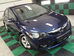Honda Civic VIII (2006-2011) 1.3i-DSI i-VTEC IMA CVT Elegance 2009