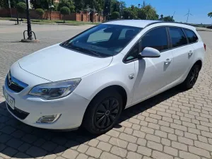 Opel Astra J (2009-2019) 1.4 Turbo 2012