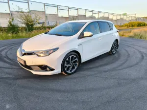 Toyota Auris II (2012-) 2015