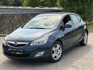 Opel Astra J (2009-2019) 1.7 CDTI Edition 150 2011