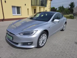 Tesla Model S 2018