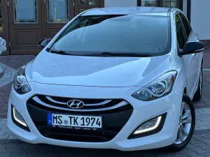 Hyundai i30 II (2012-2017) 1.6 CRDi Fifa World Cup Edition 2014