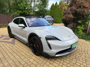 Porsche Taycan 2022