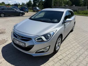 Hyundai i40 Kombi blue 1.6 Family+ 2013