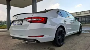 Skoda Superb III (2015-2023) 2.0 TDI Sportline DSG 2017