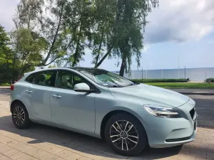 Volvo V40 II (2012-) D4 Drive-E Inscription 2018