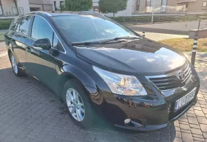 Toyota Avensis III (2009-) 2011