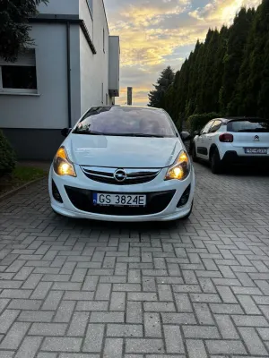 Opel Corsa D (2006-2014) 1.4 16V Sport 2011