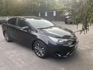 Toyota Avensis III (2009-) 2.0 D-4D Selection 2015