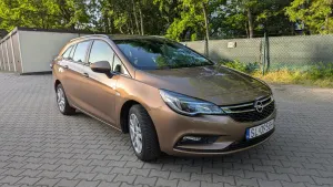 Opel Astra K (2015-2021) 1.4 T Enjoy 2017