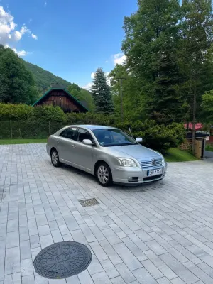Toyota Avensis II (2003-2009) 2.0 VVT-i Sol plus 2004