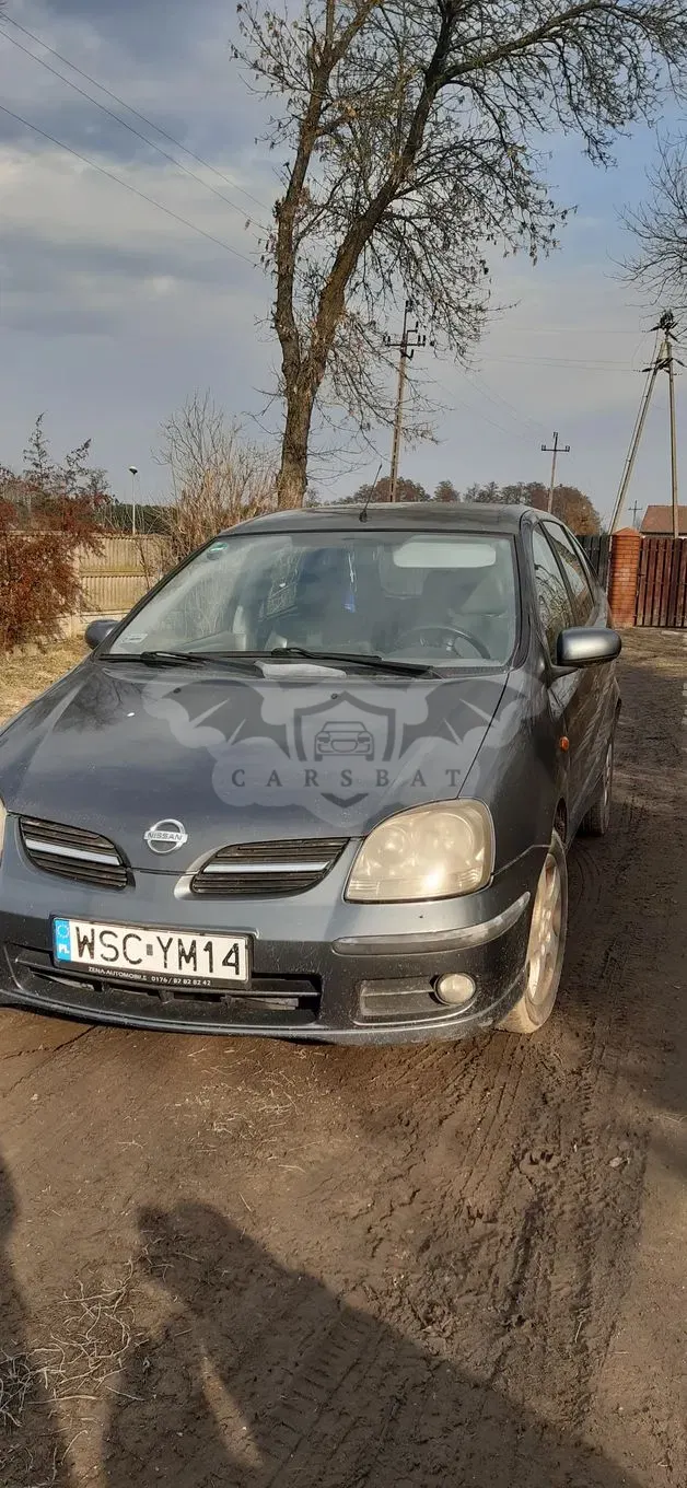 Nissan Almera Tino 2003