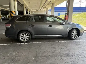 Toyota Avensis III (2009-) 2009