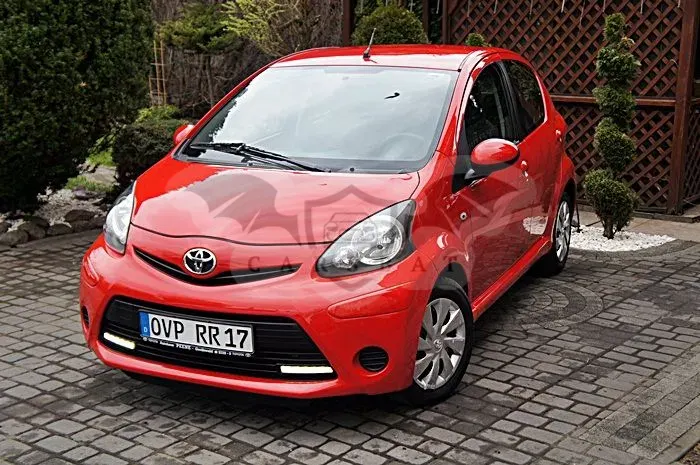 Toyota Aygo I (2005-2014) CoolRed 2013