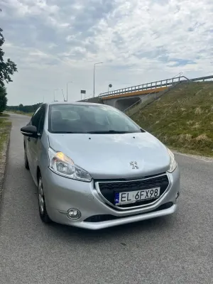 Peugeot 208 I (2012-2019) 1.4 HDi Access 2013