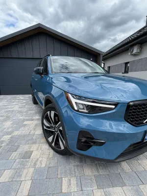 Volvo XC40 B5 B AWD Ultimate Dark 2023