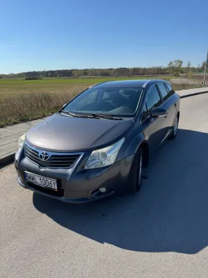 Toyota Avensis III (2009-) 1.8 Sol plus 2010
