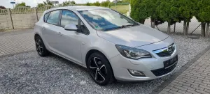 Opel Astra J (2009-2019) 1.6 Automatik Edition Sport 2010